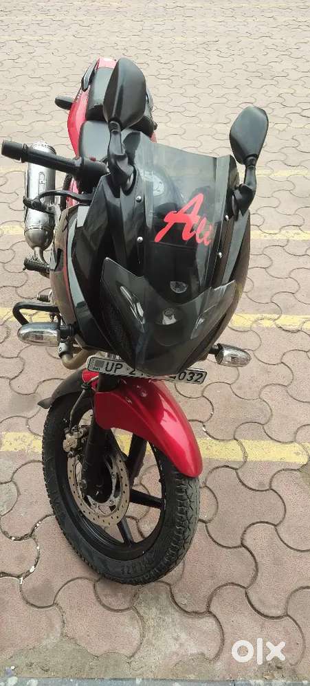 Bajaj pulsar 220 cc