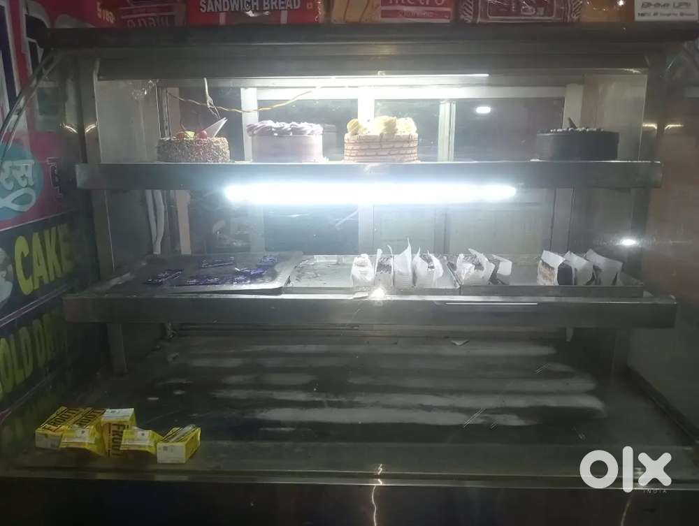 Cake counter display best condition