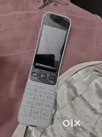 Nokia Flip Phone 2720 Flip
