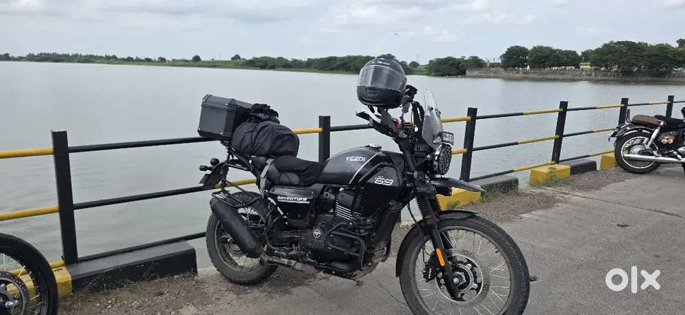 2025 Yezdi 7500kms In brand new condition