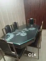 Dining table Good condition