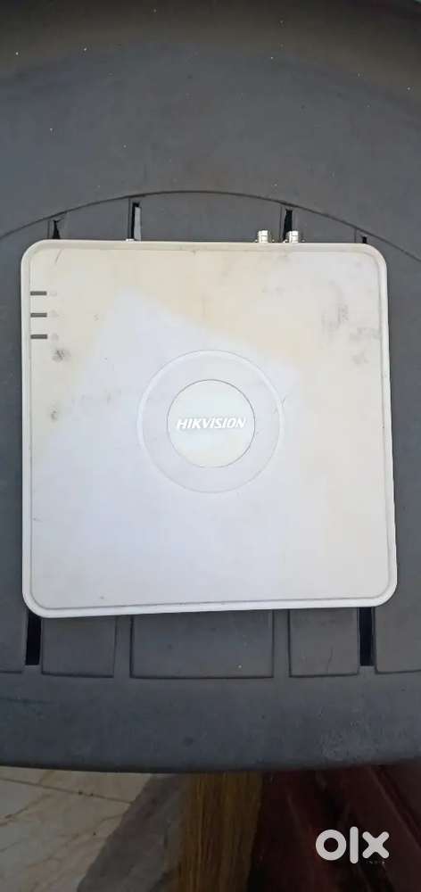 Hikvision camera box with 1tb hard disk