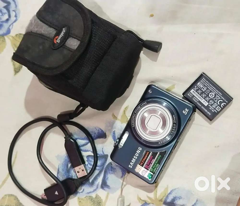 Samsung ST65 14.2MP compact digital camera