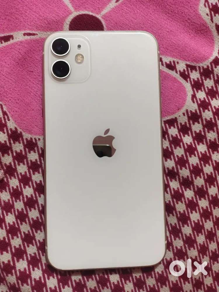 iPhone 11 white