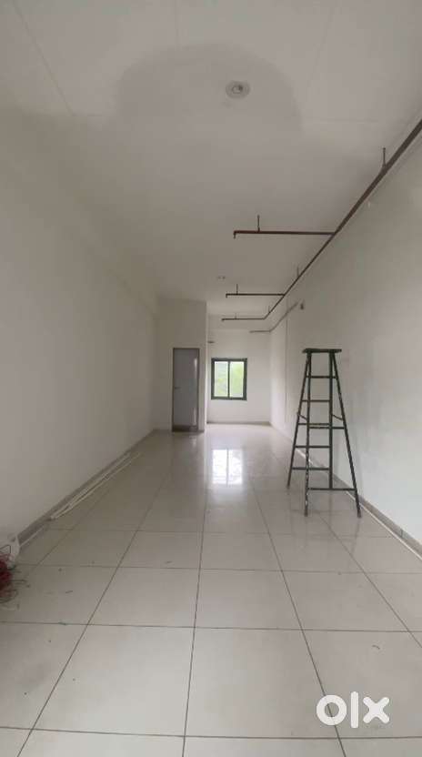 Spacious Showroom for RENT