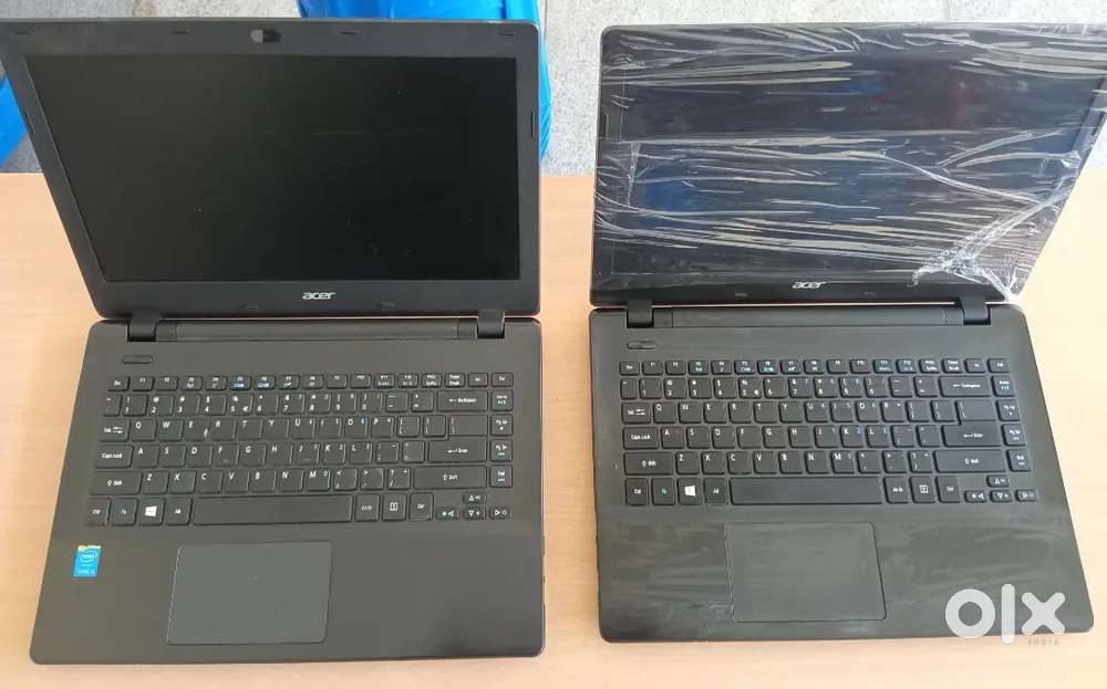 Excellent condition Travelmate Laptops combo
