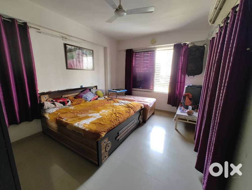 For Sell 3BHK Semi Furnished Flat, Gota