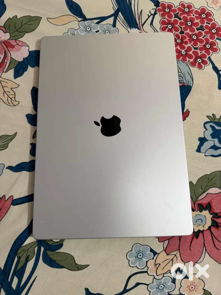 Apple MacBook Pro 16 M4 Pro 14-Core CPU 48GB RAM 512GB SSD