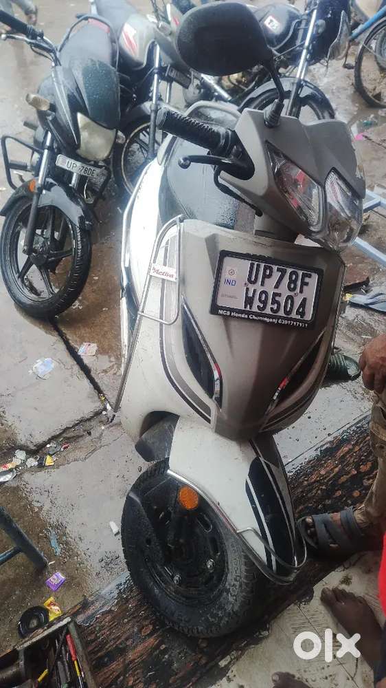Selling scooty