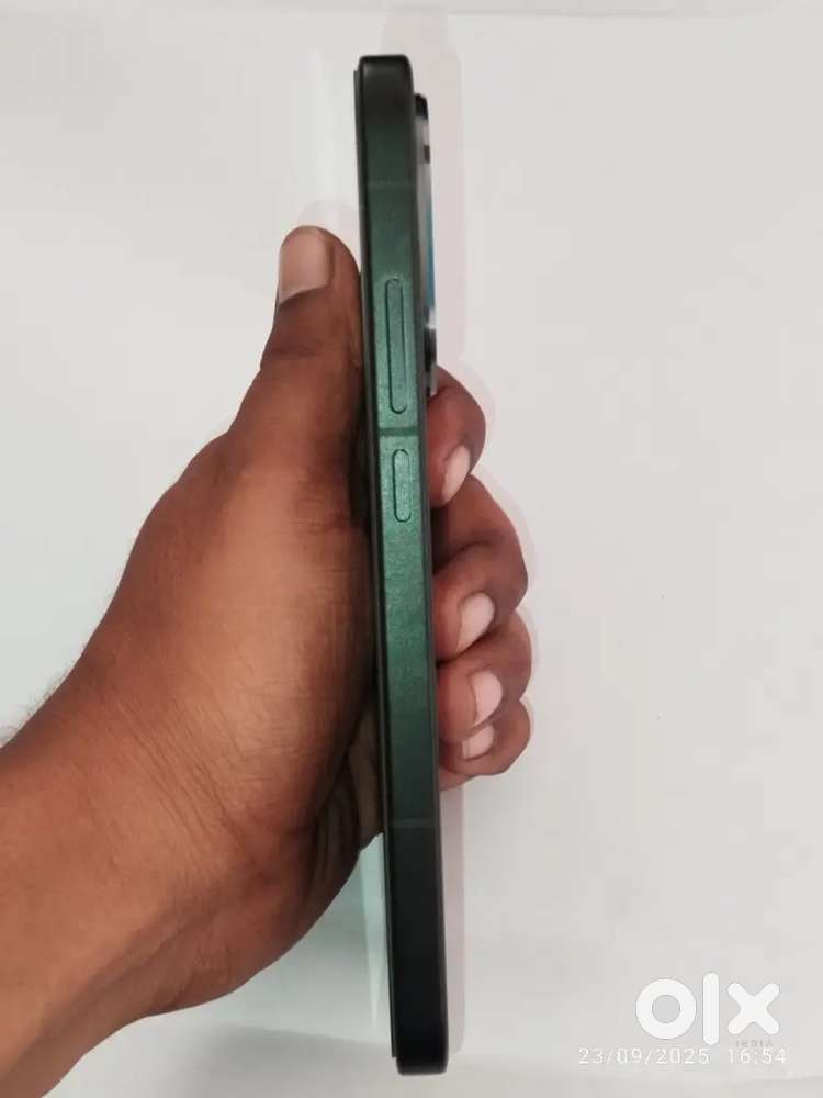 Poco F7 _ 512 + 12 GB