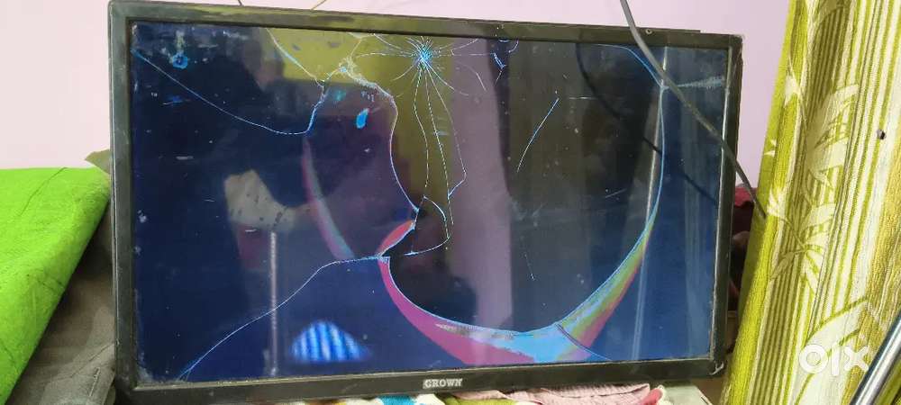 24 inch lcd crown tv display tuta h