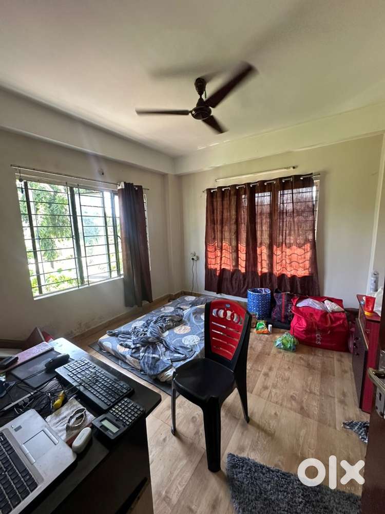 1st floor ITI ROAD 2BHK 962 sqft WITH Car Parking  for sell amt 38 lac