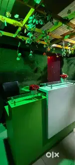 Spa therapist