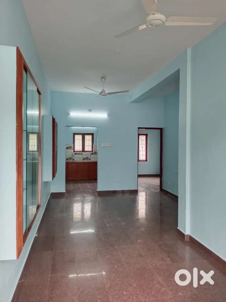 This second floor appartment house near pothis