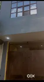 110 m bana hua makan hai 2 side open hai