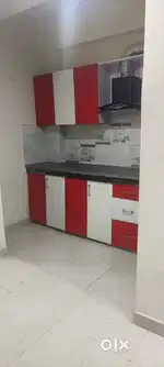 Pahle aye or pahle paye builder flats ready to move semi furnished