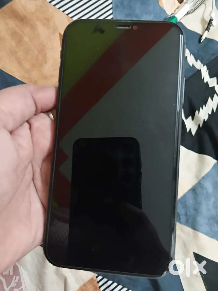 Iphone 11  128 gb..everything original.