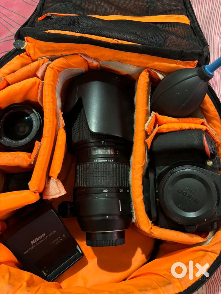 Nikon d5600 with 70-200lens and18-55 lens
