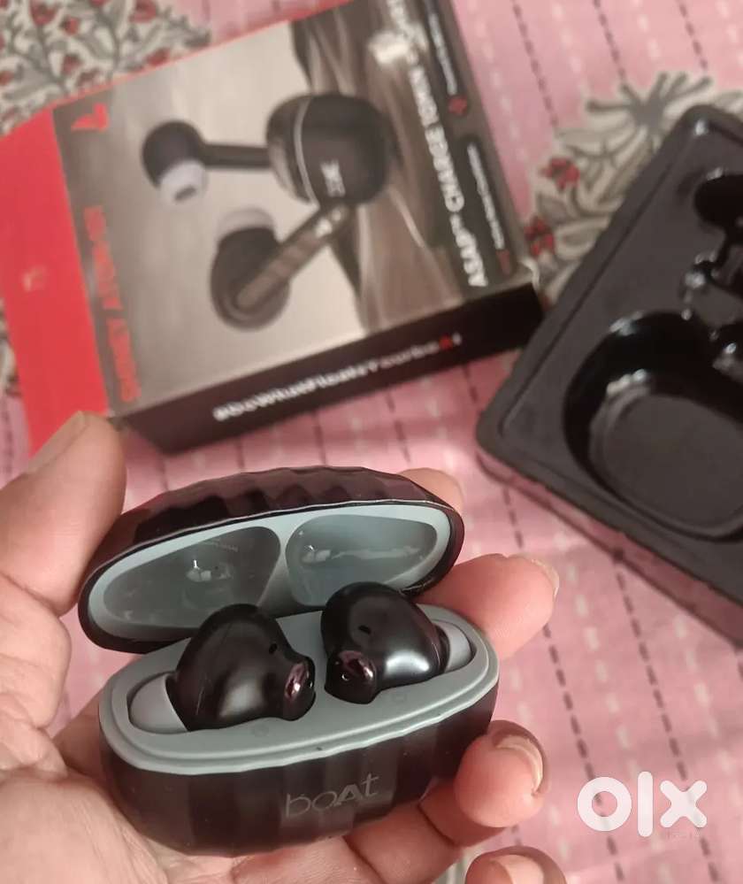 Mobile wireless Boat stone earbuds Newly condition good sound music