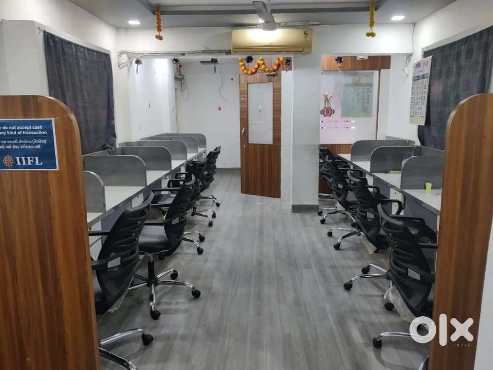 Furnished Office Rent CG Road 750 Ft 1 Cabin 10 Seats For-IT/DSA/HR/CA