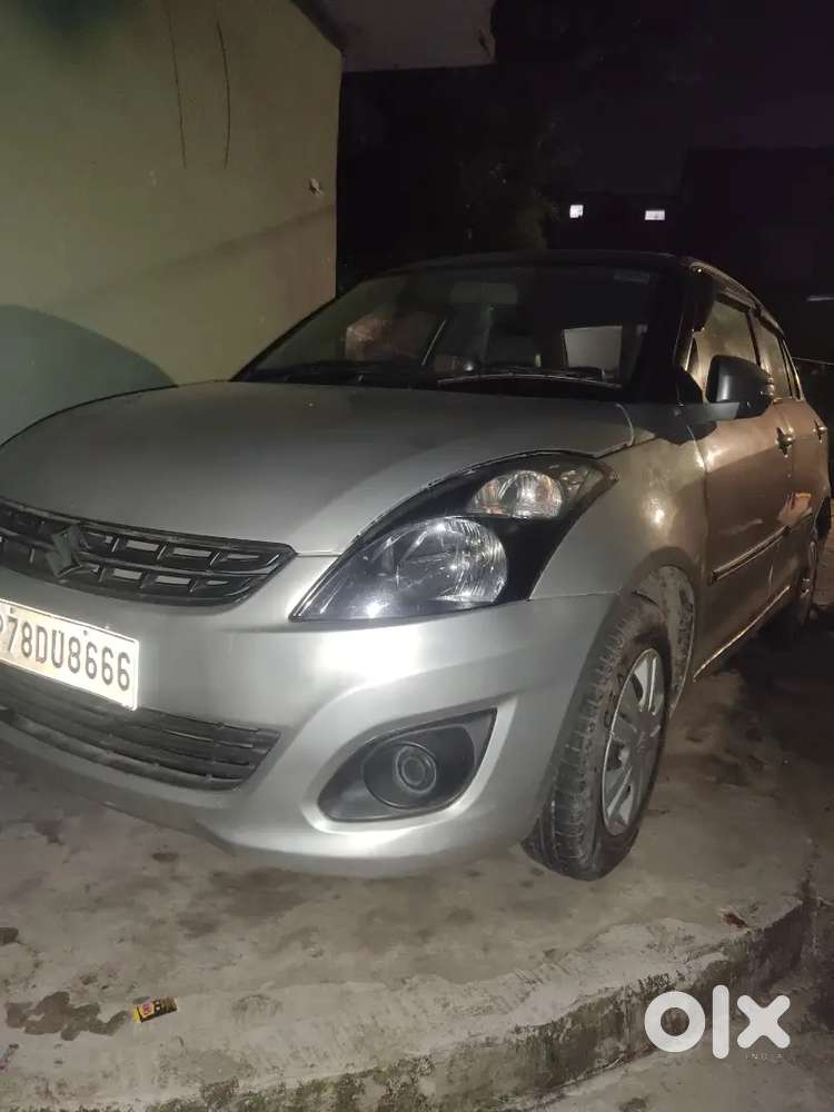 2015 Silver colour second top model best condition swift dezire