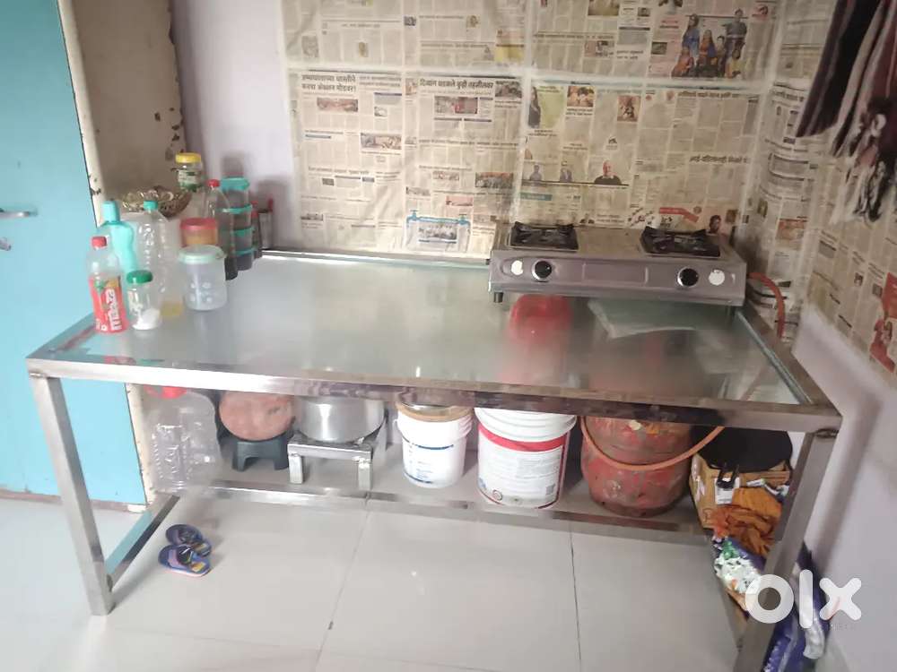 टफन ग्लास स्टील का बना हुआ है
