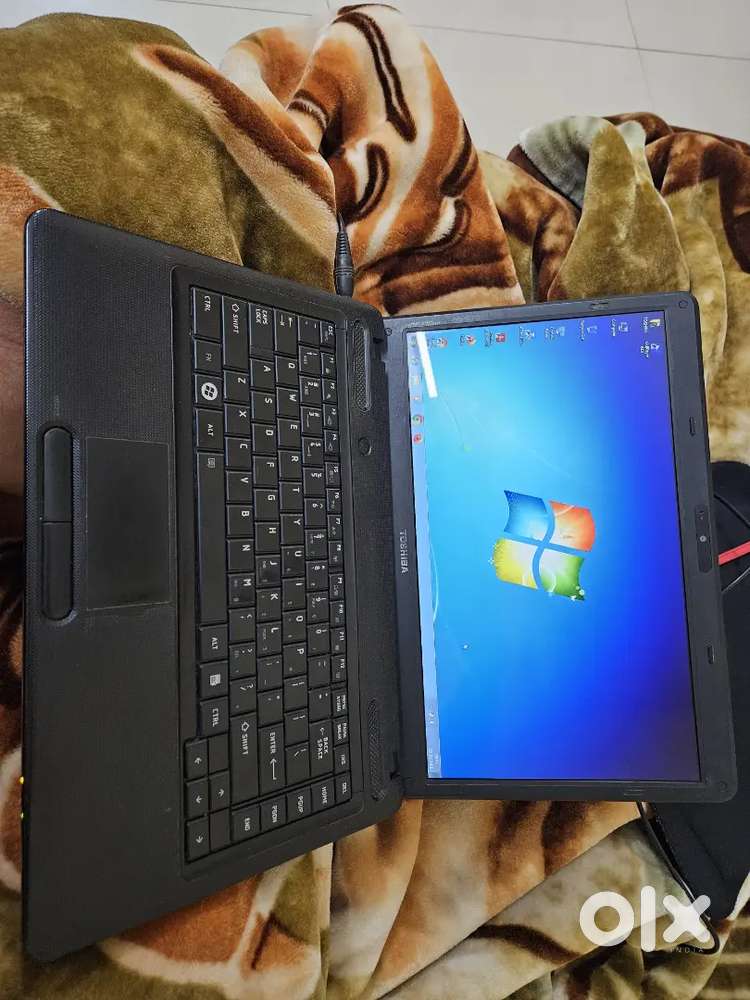 Toshiba Core i3, 500 GB, 4GB RAM