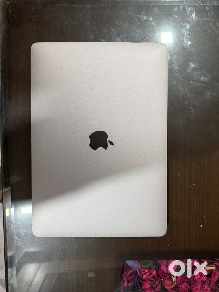Macbook Pro 2022 M2