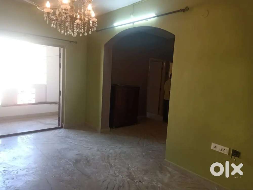 2bhk semi furnished 73L for sale