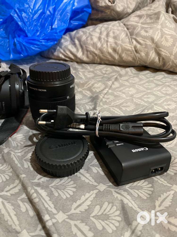 Canon 2000D
