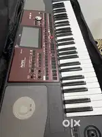 Korg Pa700