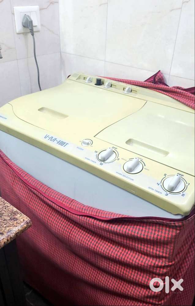 VideoCon Semi-automatic machine machine for sale. Cover & Trolley free