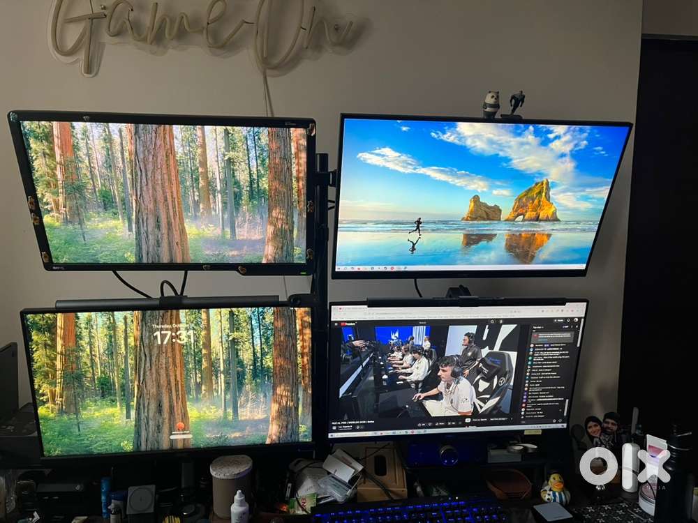 Monitors and monitor mounts