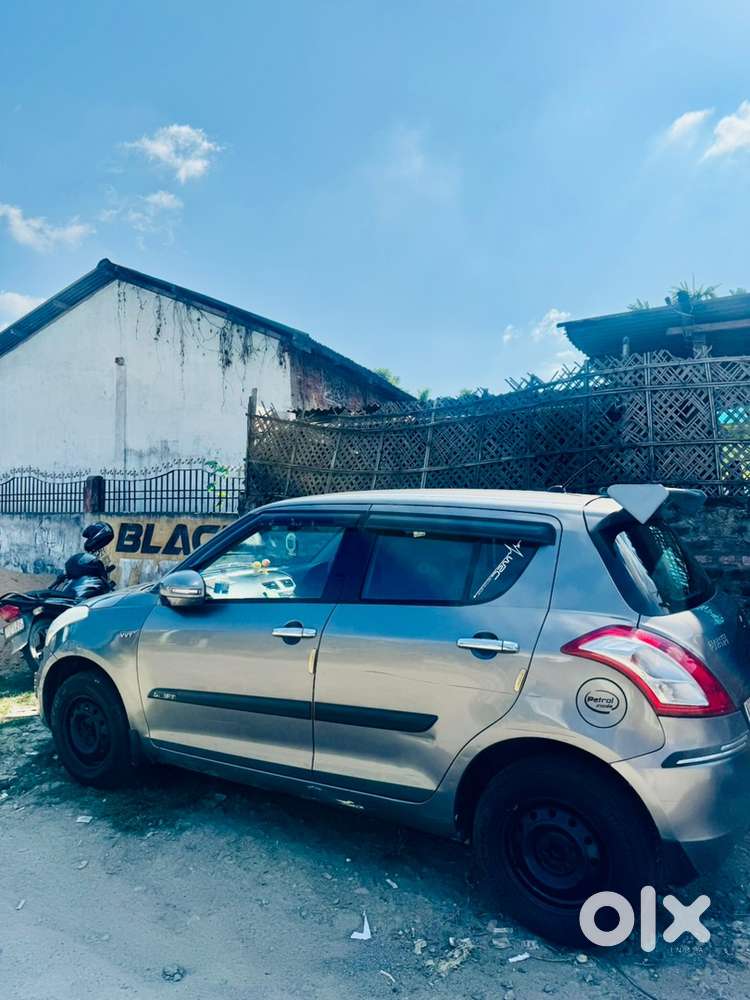 Maruti Suzuki Swift 2015 Petrol 72000 Km Driven