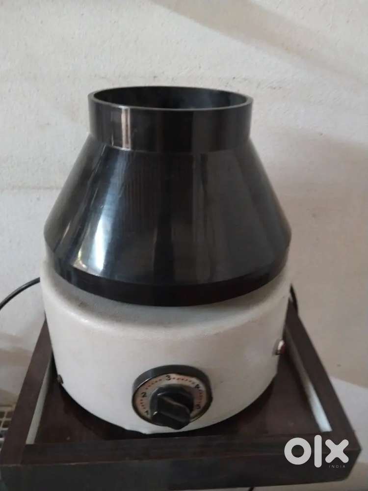 Laboratory centrefue machine