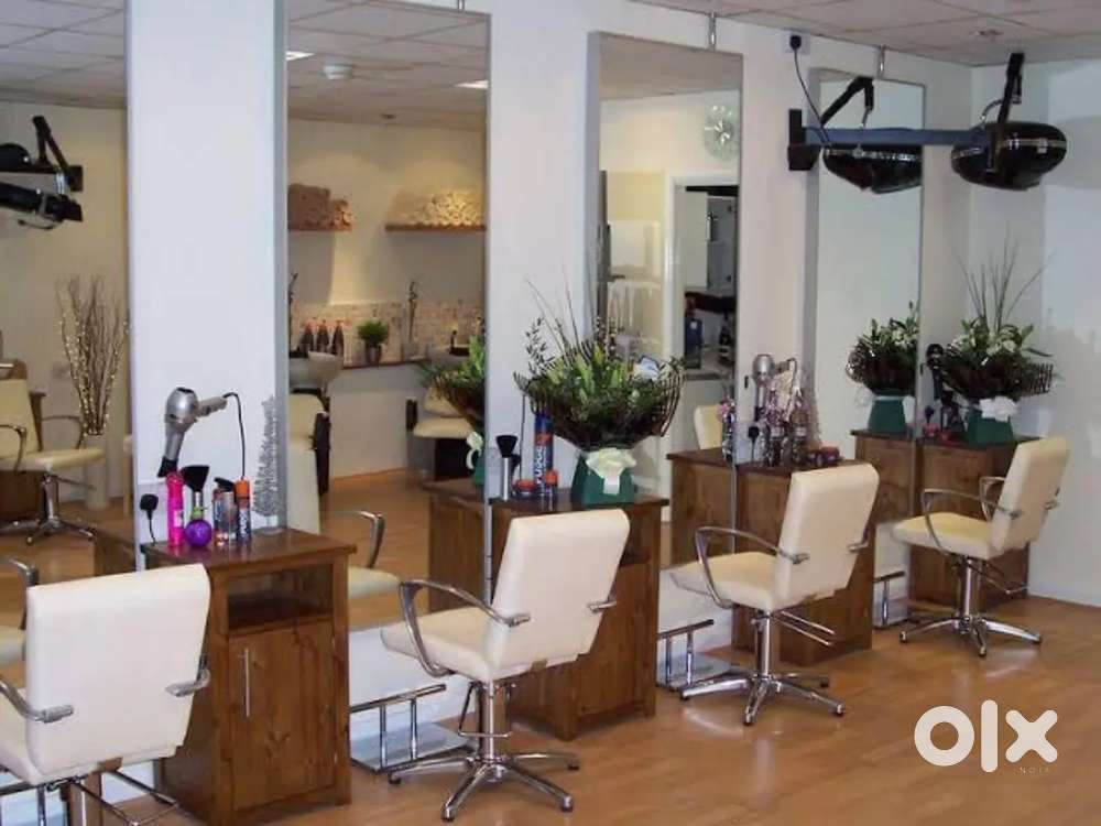 Wanted Female Experience beautician