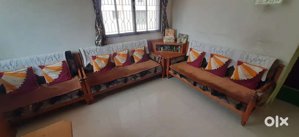3 SOFA WITH A CORNER TABLE!!