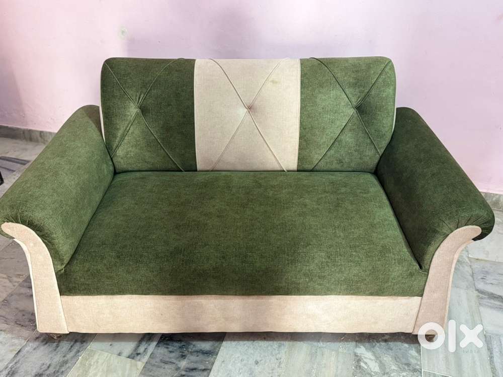 seven setted sofa with table