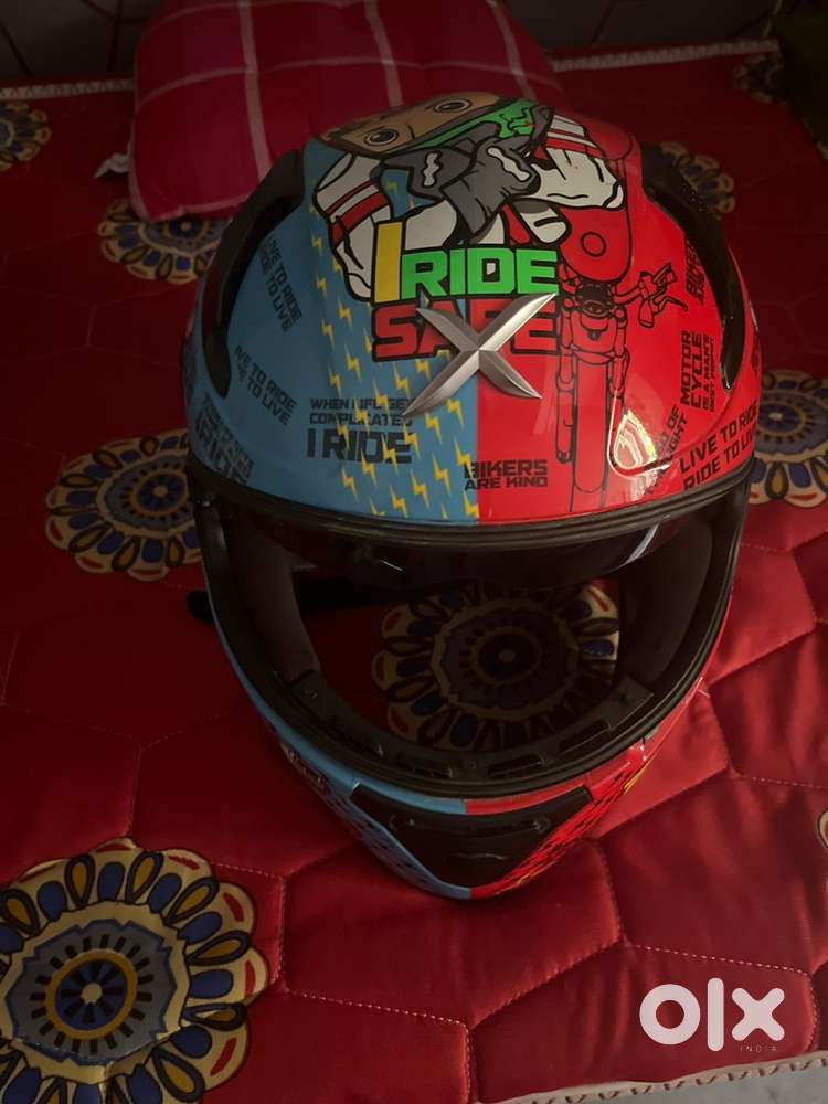 Axor rare 19xbhp helmet, wihkut vizor and back spolier