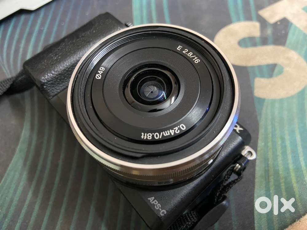 Sony A5100 Mirrorless camera for sale.