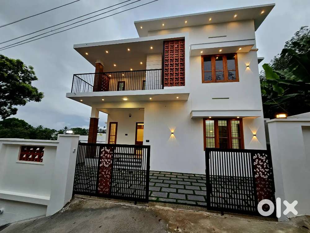 New house for sale Sreekaryam Njandoorkonam