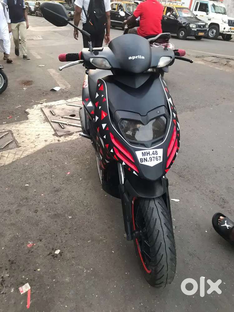 Aprilla SR150