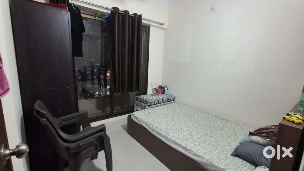 Need female flatmate/roommate