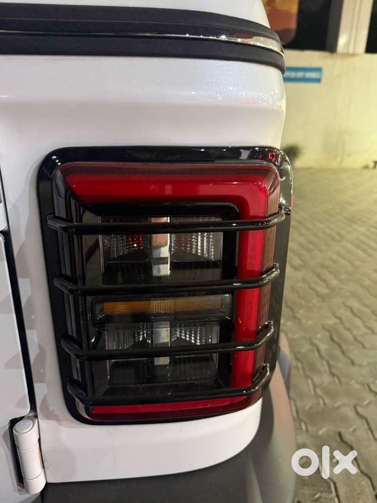 Tail Light Thar Roxx. 1 New. 1 Damage