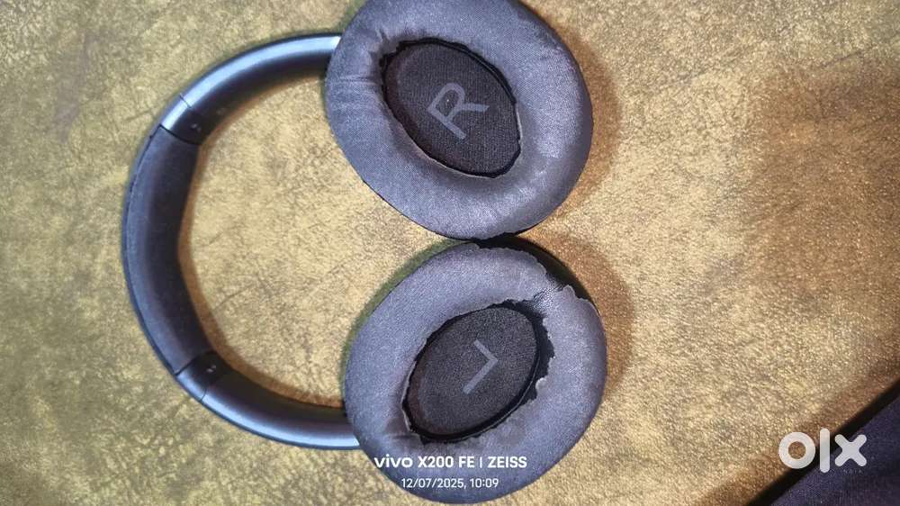 Realme take life studio