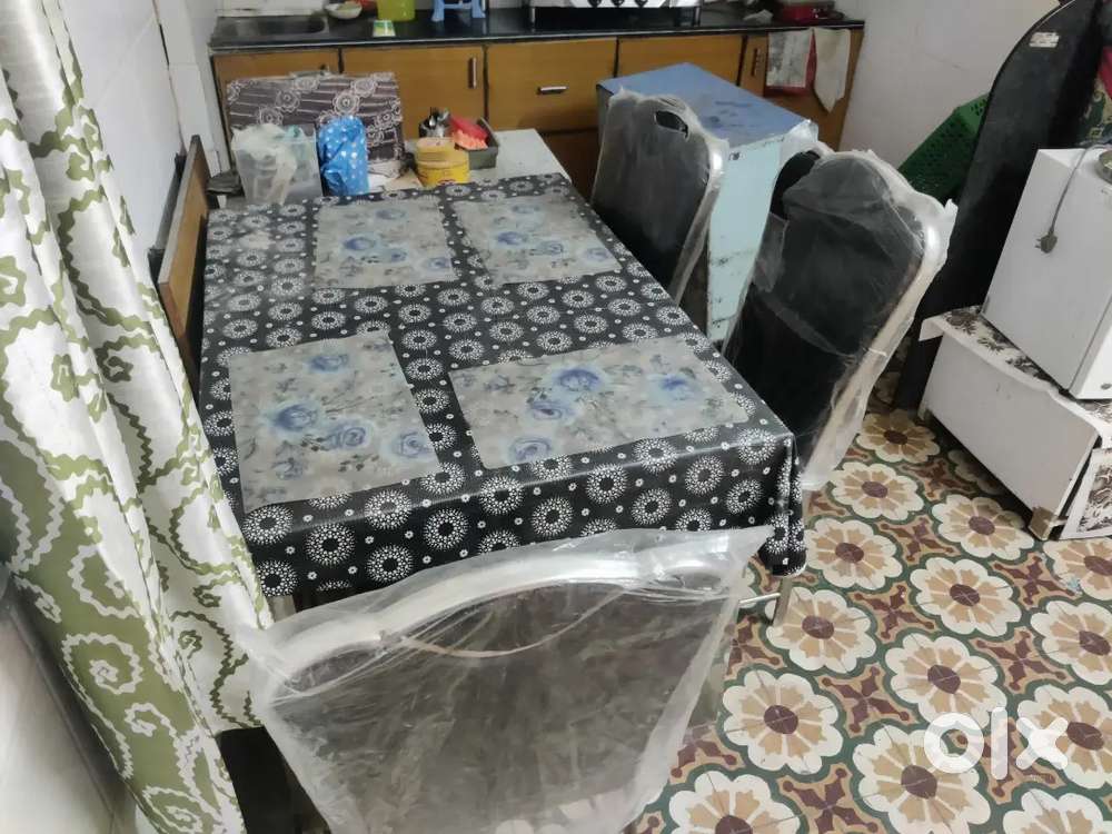 Steel Dinning Table with very good condition