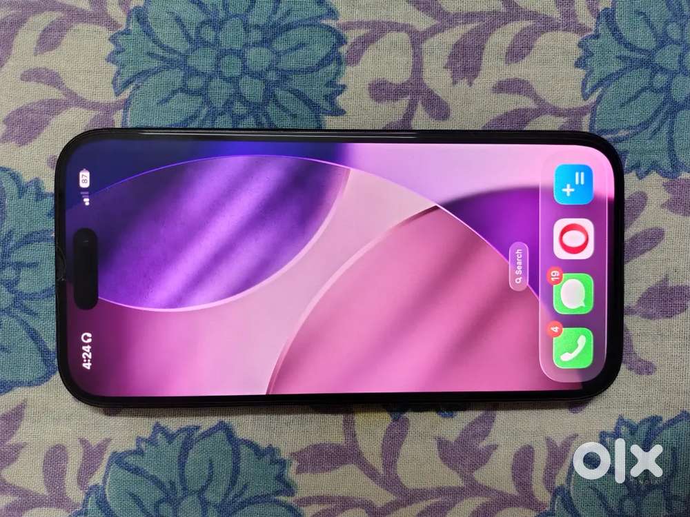 NEW CONDITION MONEY PROBLEM iphone 15 128GB