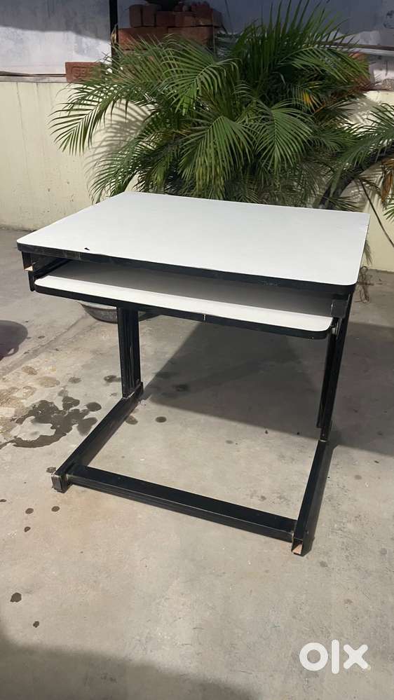Computer/Study Table