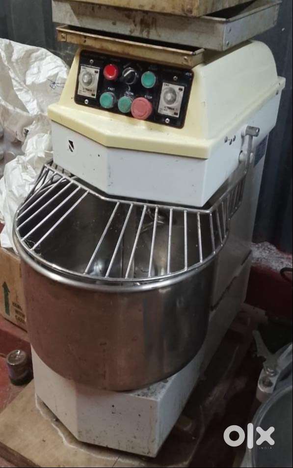 Bakery Machineries for sale oven spiral mixer and planetary mixer.