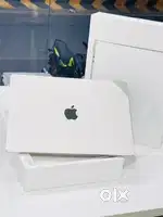 MacBook Air M3 Chip 15inch 8/256gb Excellent Condition